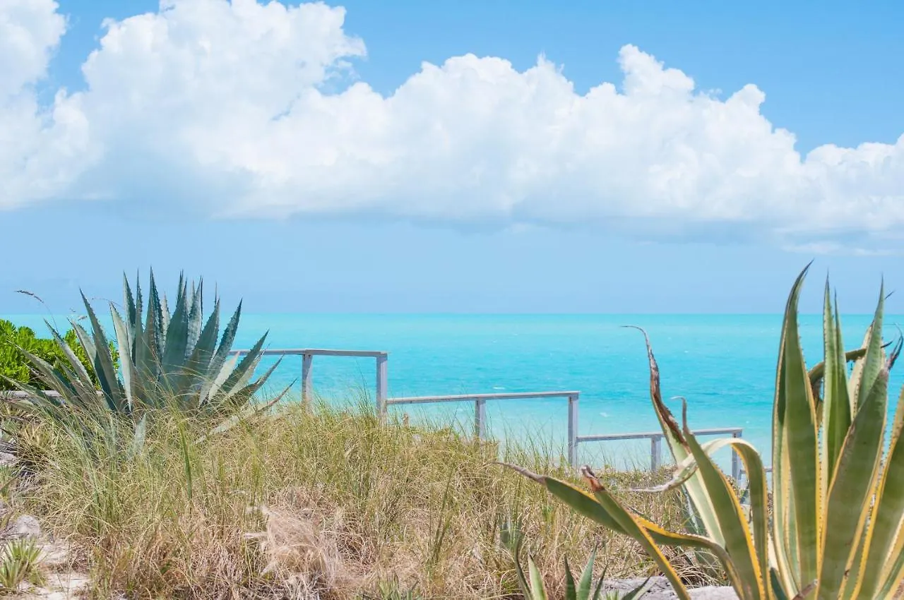 Aqua Del Rose 2 Bedroom Beachfront Cottage Long Bay 0*,  Turks en Caicos Eilanden